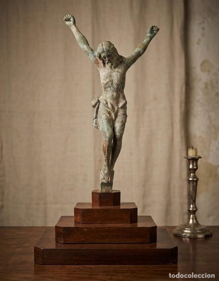 Antig&uuml;edades: Calvario de Cristo antiguo &ndash; metal de aleaci&oacute;n y madera