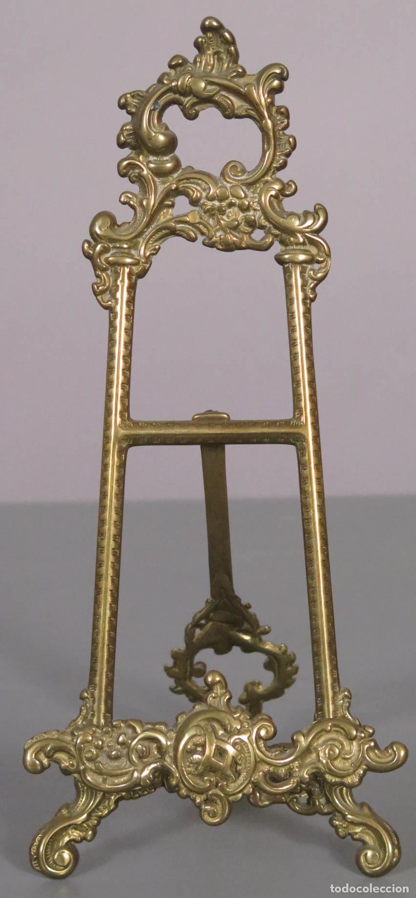 Antig&uuml;edades: ATRIL. BRONCE. ESTILO LUIS XV. SIGLO XX