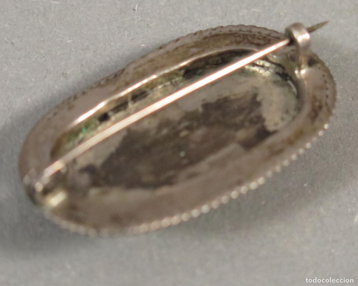 Antig&uuml;edades: BROCHE. PLATA Y VIDRIO VERDE. HACIA 1950 - Foto 3