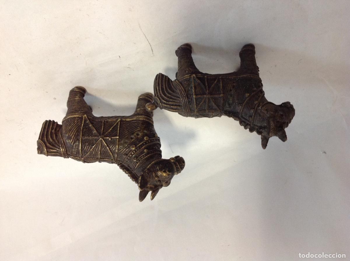 Antig&uuml;edades: Pareja de burritos de bronce patinado indios - Foto 2