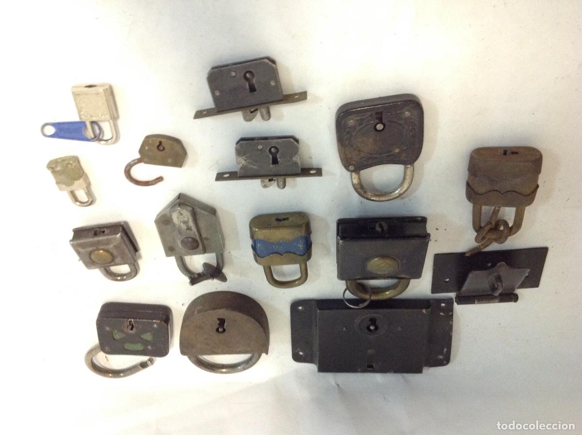 Antig&uuml;edades: Colecci&oacute;n de 15 candados y cerraduras antig&uuml;os