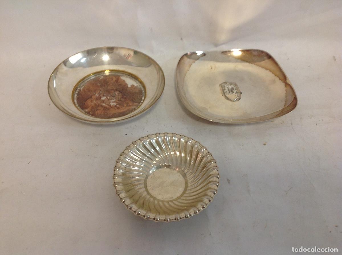 Antig&uuml;edades: Tres platillos de metal y plata