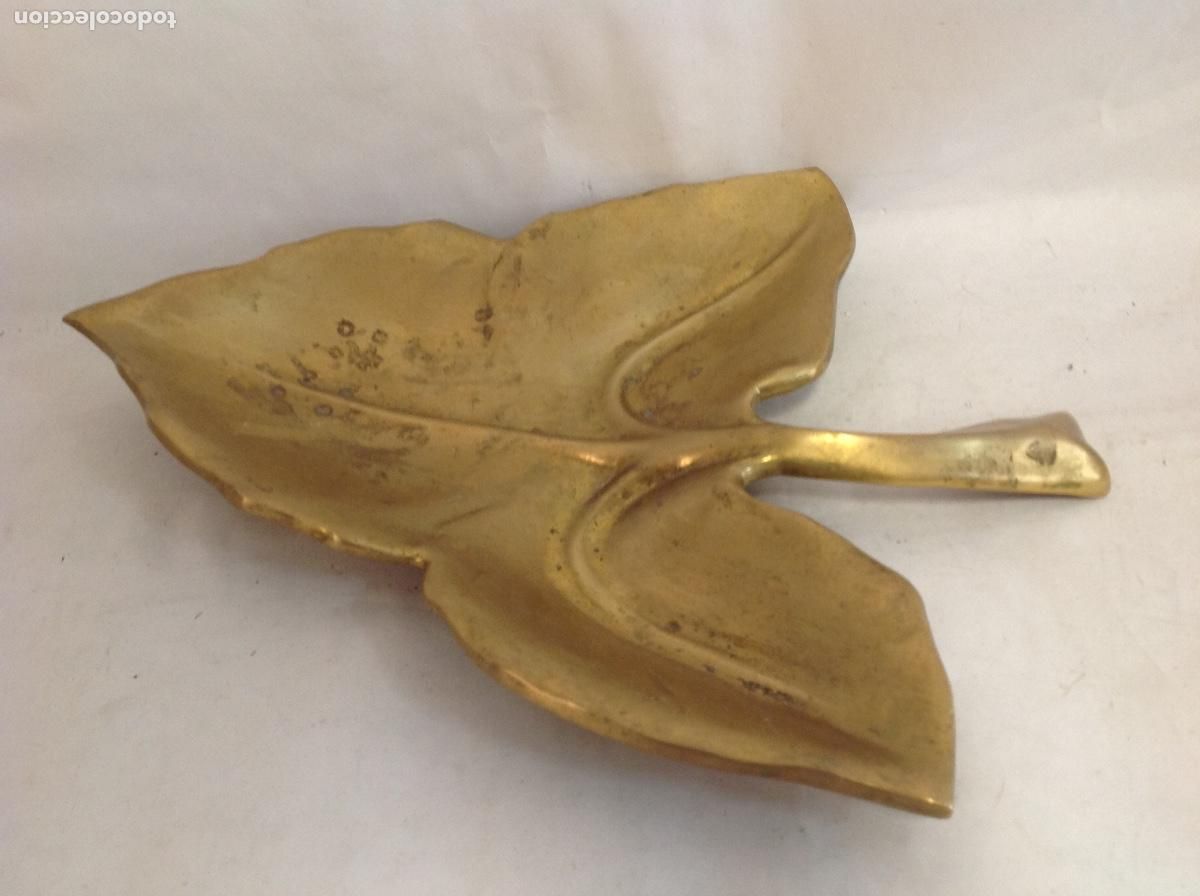 Antiquit&eacute;s: Centro de mesa en forma de hoja de bronce