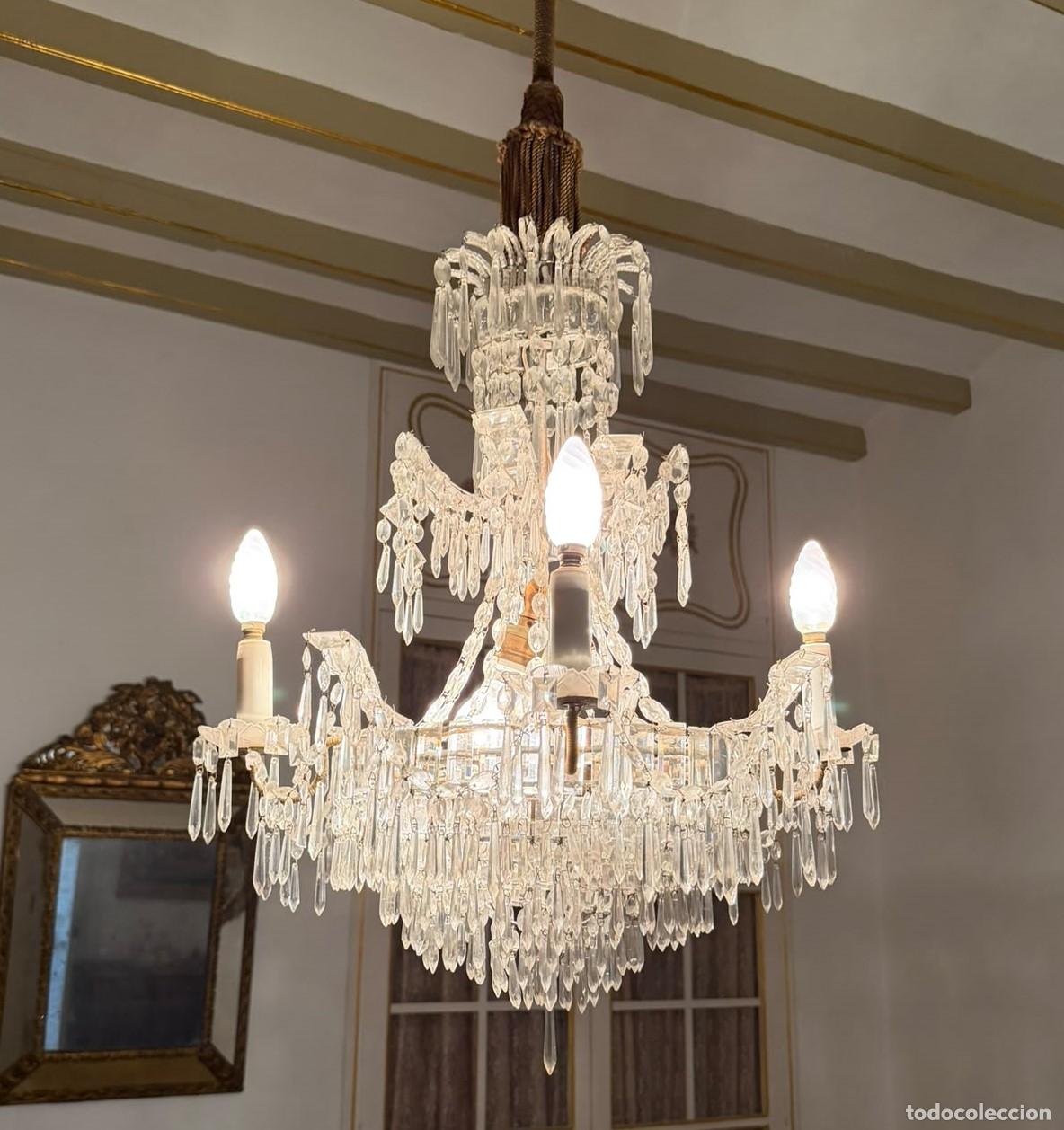 Antig&uuml;edades: L&Aacute;MPARA DE ARA&Ntilde;A DE CUATRO BRAZOS. ESTILO CARLOS IV. CRISTAL TALLADO DE LA GRANJA. ESPA&Ntilde;A. XIX.