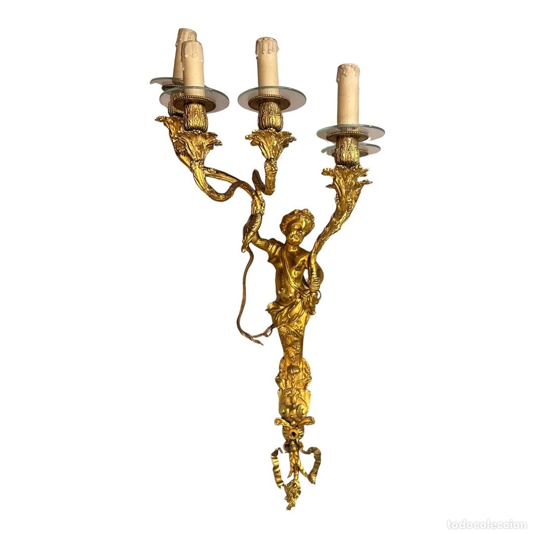 Antig&uuml;edades: Aplique querub&iacute;n, ormol&uacute;, estilo Luis XV, &eacute;poca Napole&oacute;n III f. s. XIX - Francia