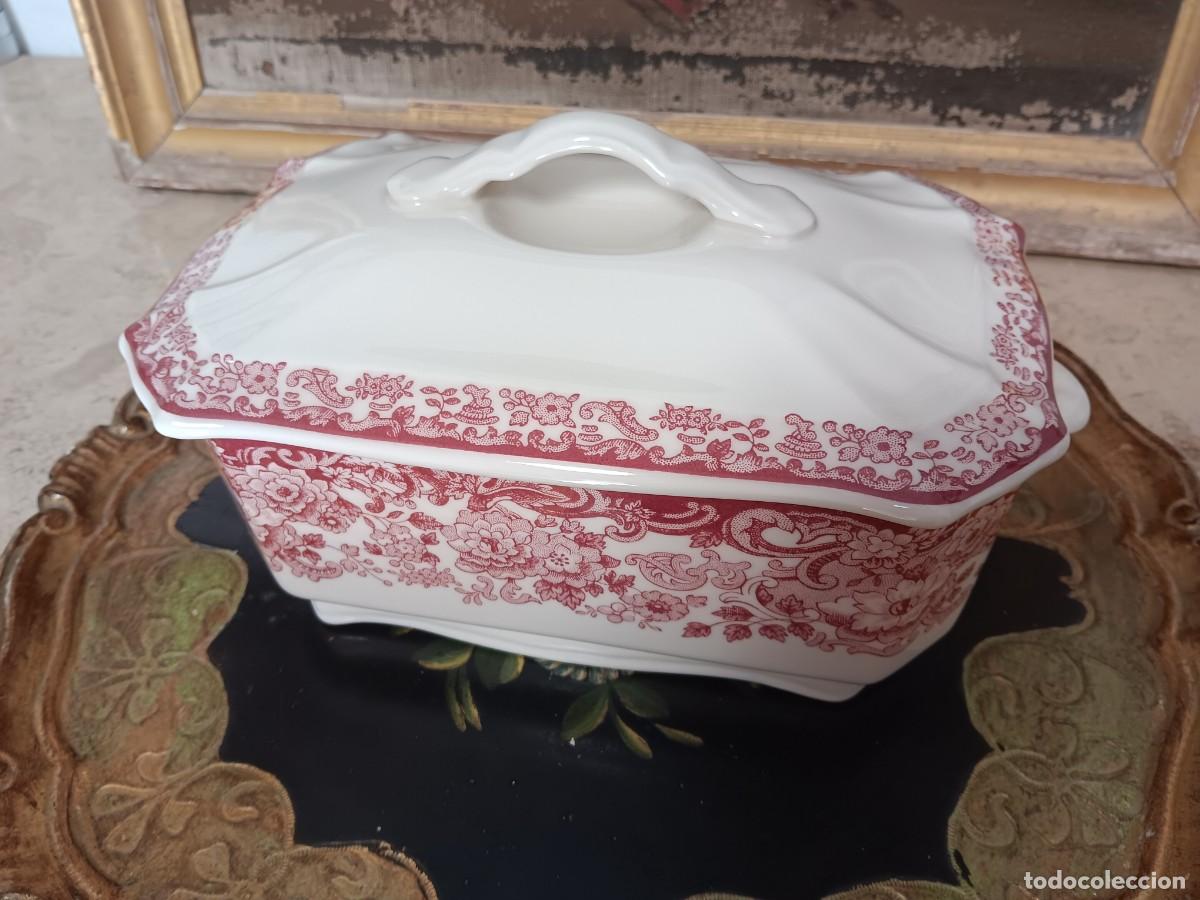 Antig&uuml;edades: bombonera o galletera de la colecci&oacute;n 202 Rosa de la marca La Cartuja de Sevilla.Est&aacute; fabricada a ma