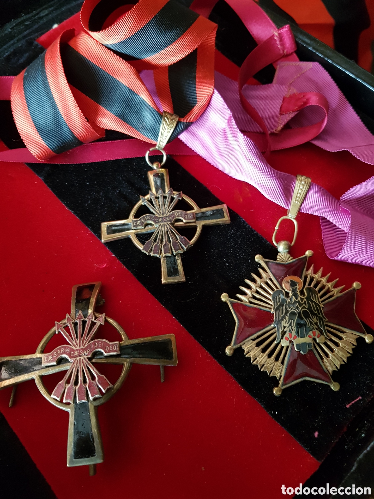 Antig&uuml;edades: LOTE DE 3 CONDECORACIONES ORDEN DE CISNEROS COMENDADOR Y GRAN PLACA Y COMENDADOR ORDEN IMPERIAL