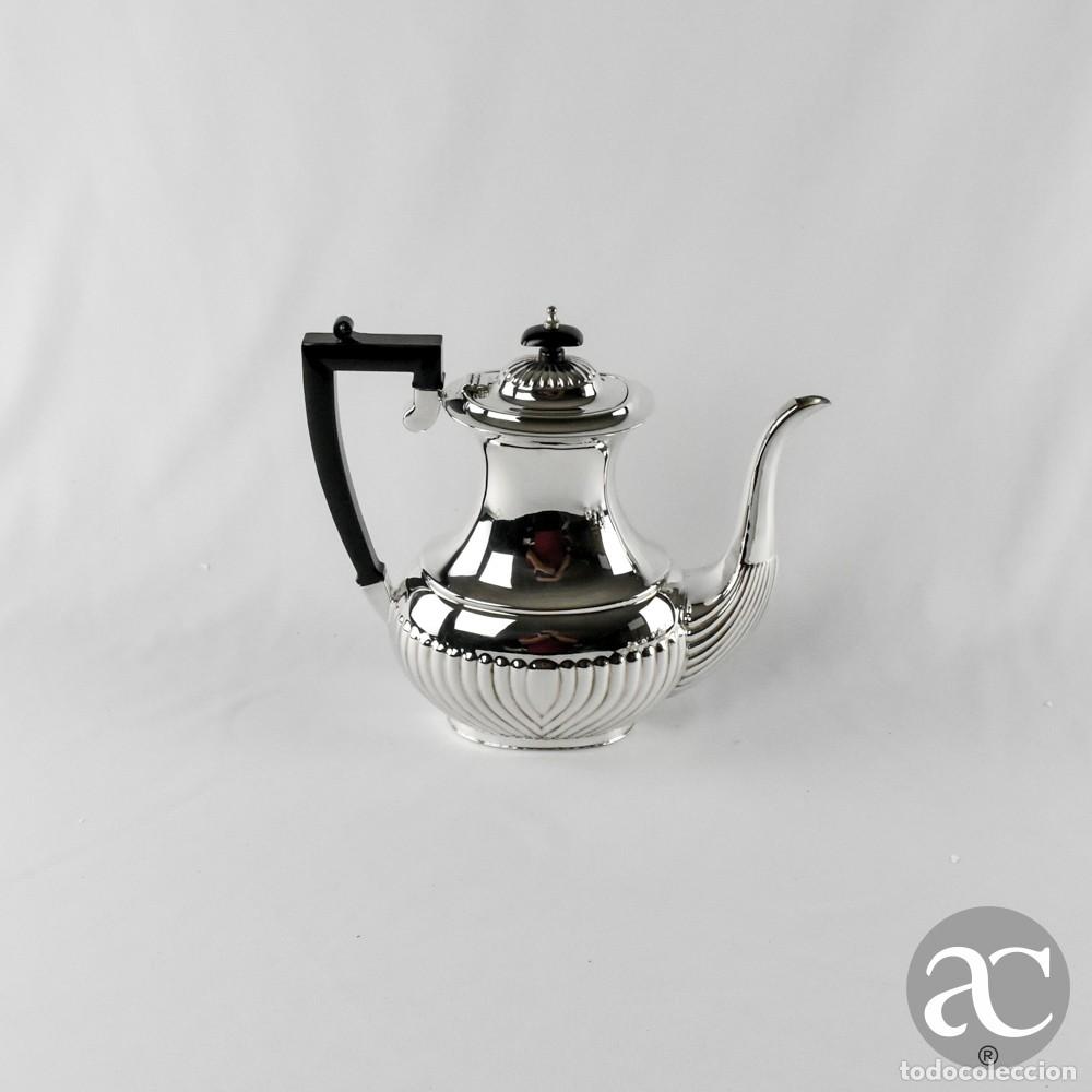 Antig&uuml;edades: Servi&ccedil;o de ch&aacute; e caf&eacute; em Casquinha inglesa E.P.N.S. - Foto 2
