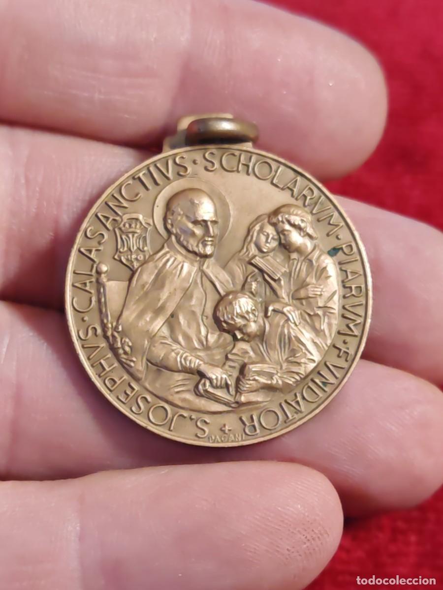 Antig&uuml;edades: medalla III centenario fallecimiento san Jos&eacute; de Calasanz 1948