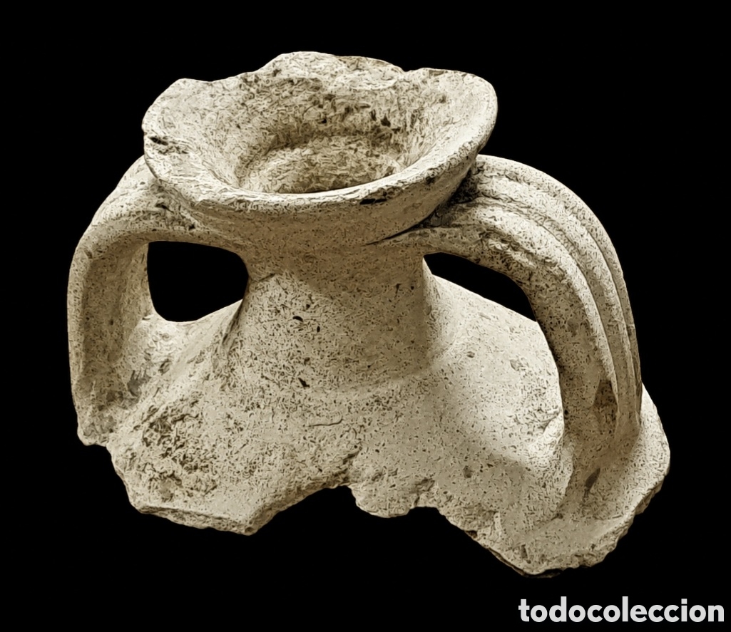 Antig&uuml;edades: Parte de &aacute;nfora grande de la &eacute;poca romana imperial alrededor siglo III en terracota