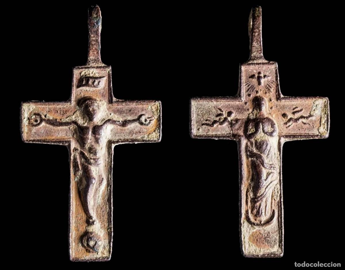 Antig&uuml;edades: Religious Cross Biface Inmaculada, XVI-XVII centuries - 33x18 mm.