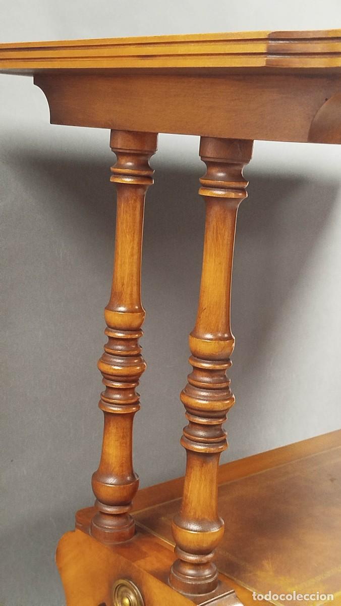 Antig&uuml;edades: MESITA DE SERVICIO DE MADERA Y SIMIL DE PIEL - Foto 12