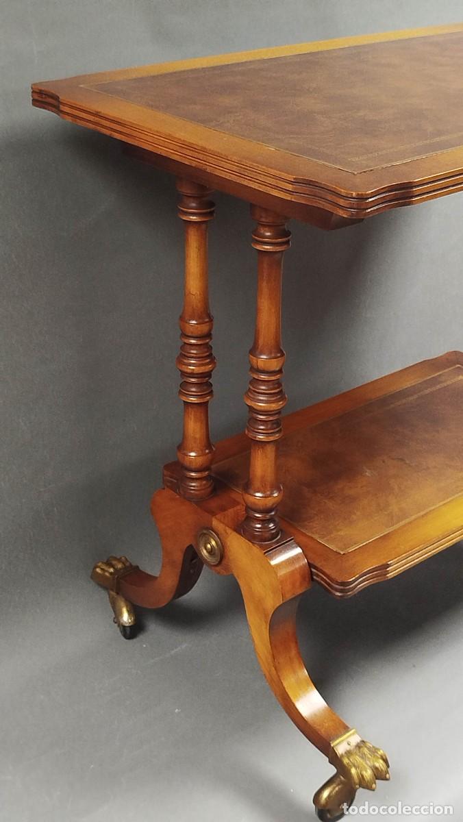 Antig&uuml;edades: MESITA DE SERVICIO DE MADERA Y SIMIL DE PIEL - Foto 15