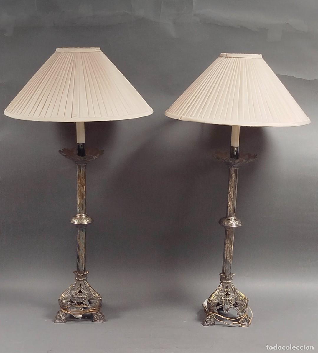 Antig&uuml;edades: PAREJA LAMPARAS DE CANDELABROS DE METAL PLATEADO