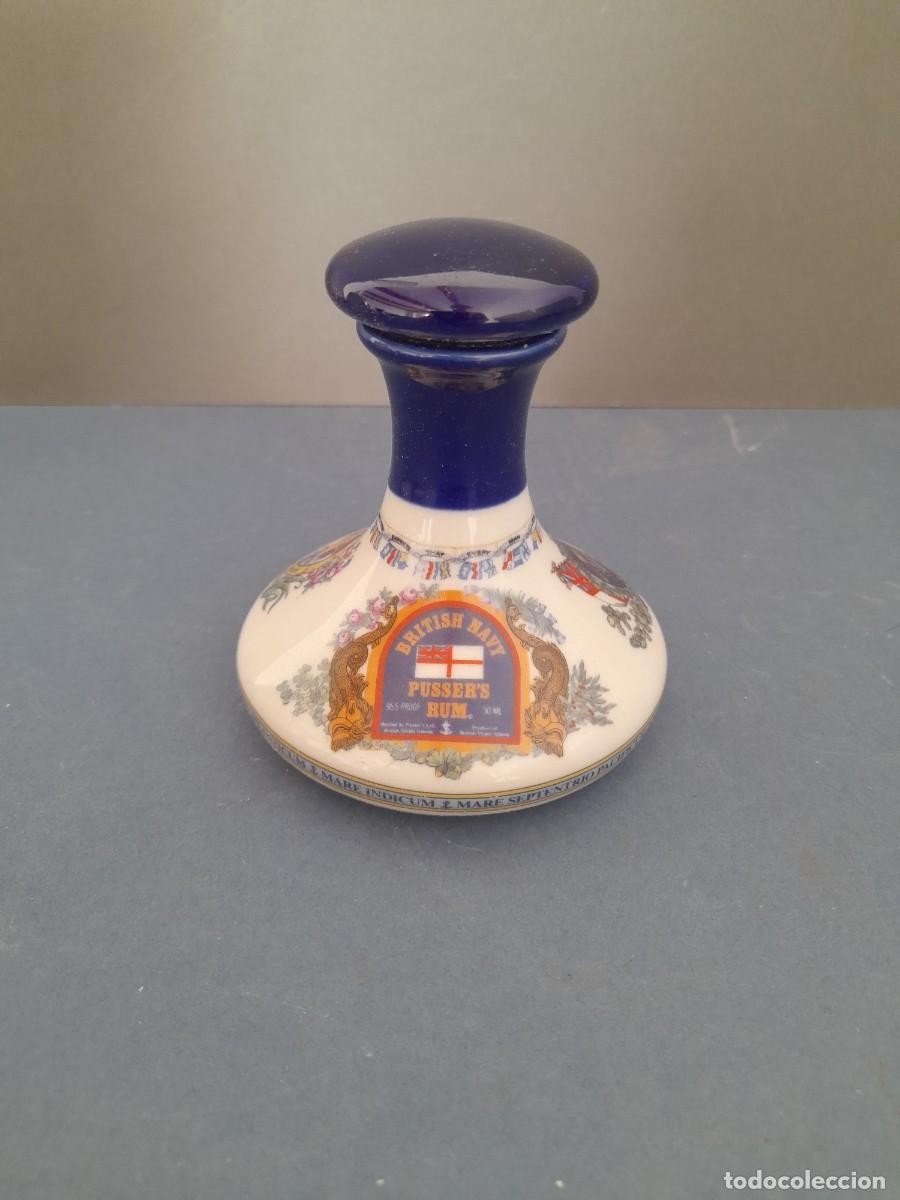 Antig&uuml;edades: peque&ntilde;o decantador de ceramica british navy pusser&acute;s rum, 50ml (con tapa, sin corcho)