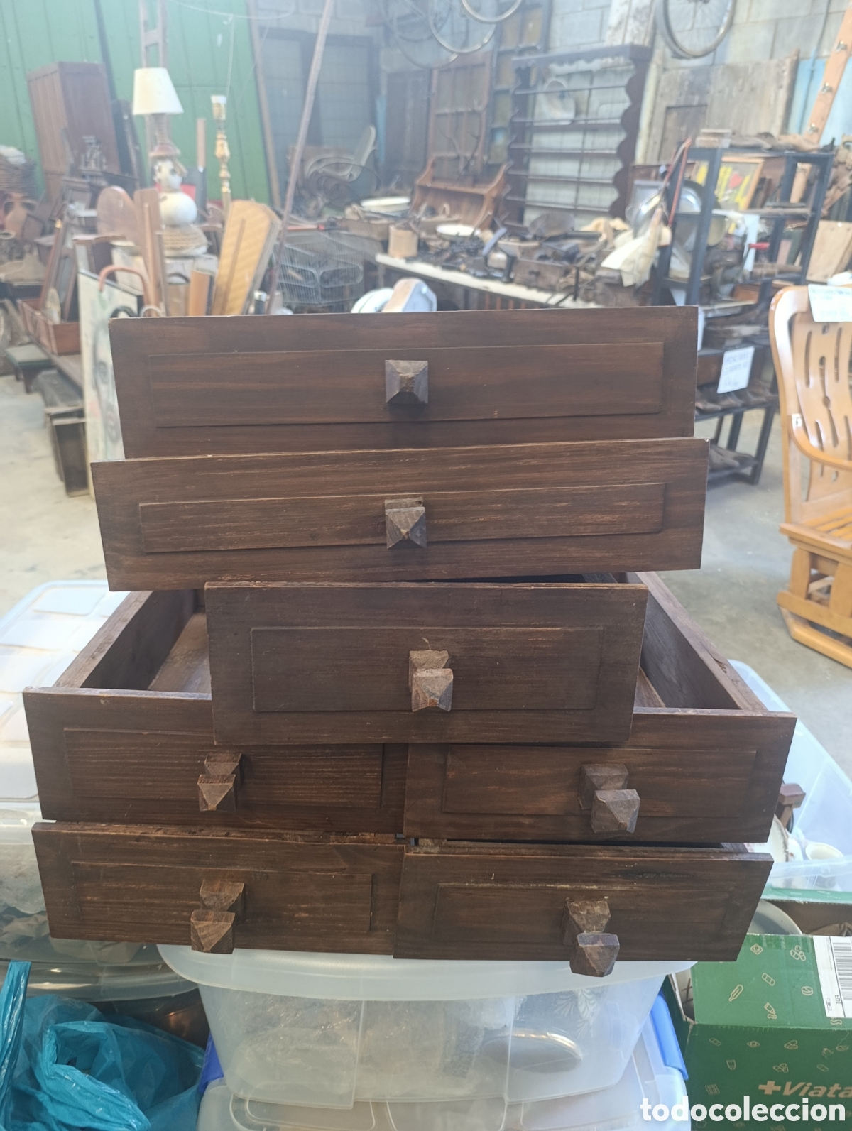 Antig&uuml;edades: Cajones o gavetas de madera antiguos.