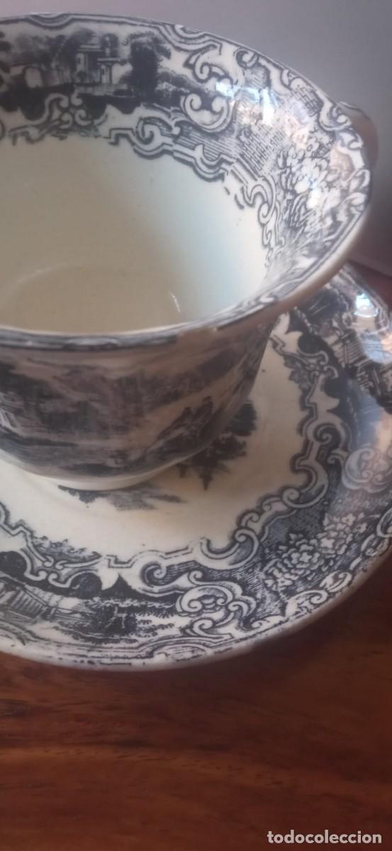 Antig&uuml;edades: Taza con plato Pickman &rdquo;La Cartuja de Sevilla&rdquo;
