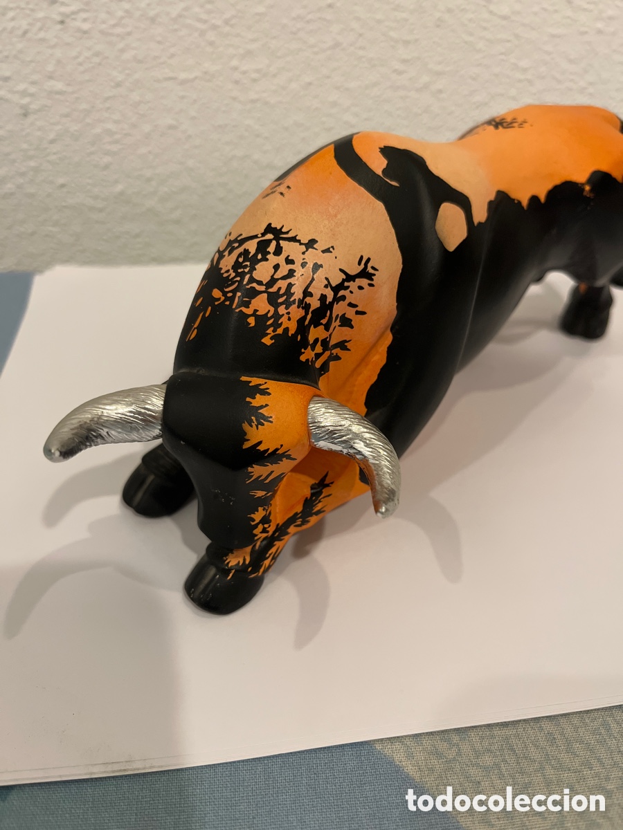 Antig&uuml;edades: Toro de Nadal &ndash; M.J. Chilet &ndash; Escultura de colecci&oacute;