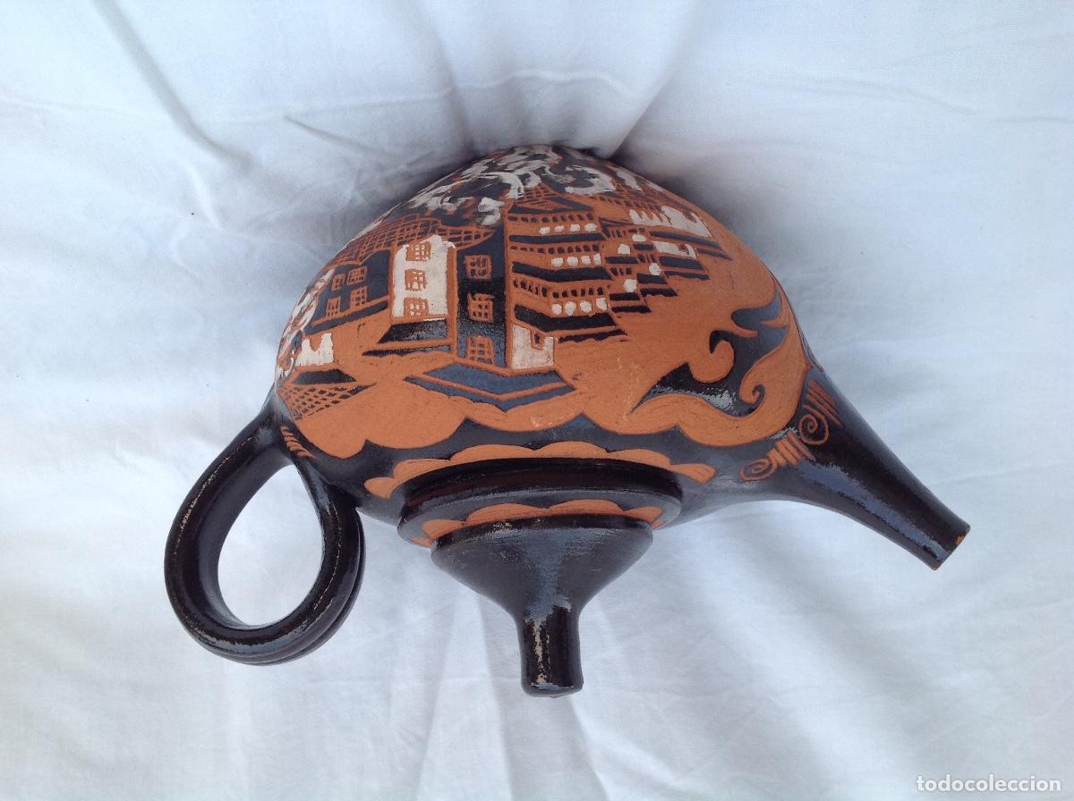 Antig&uuml;edades: Tetera de ceramica de Cuenca