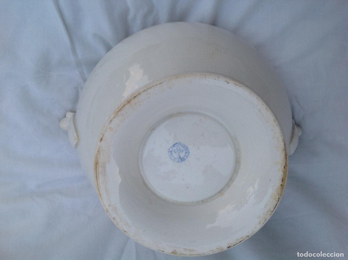 Antig&uuml;edades: Sopera de loza blanca de Pickman - Foto 5