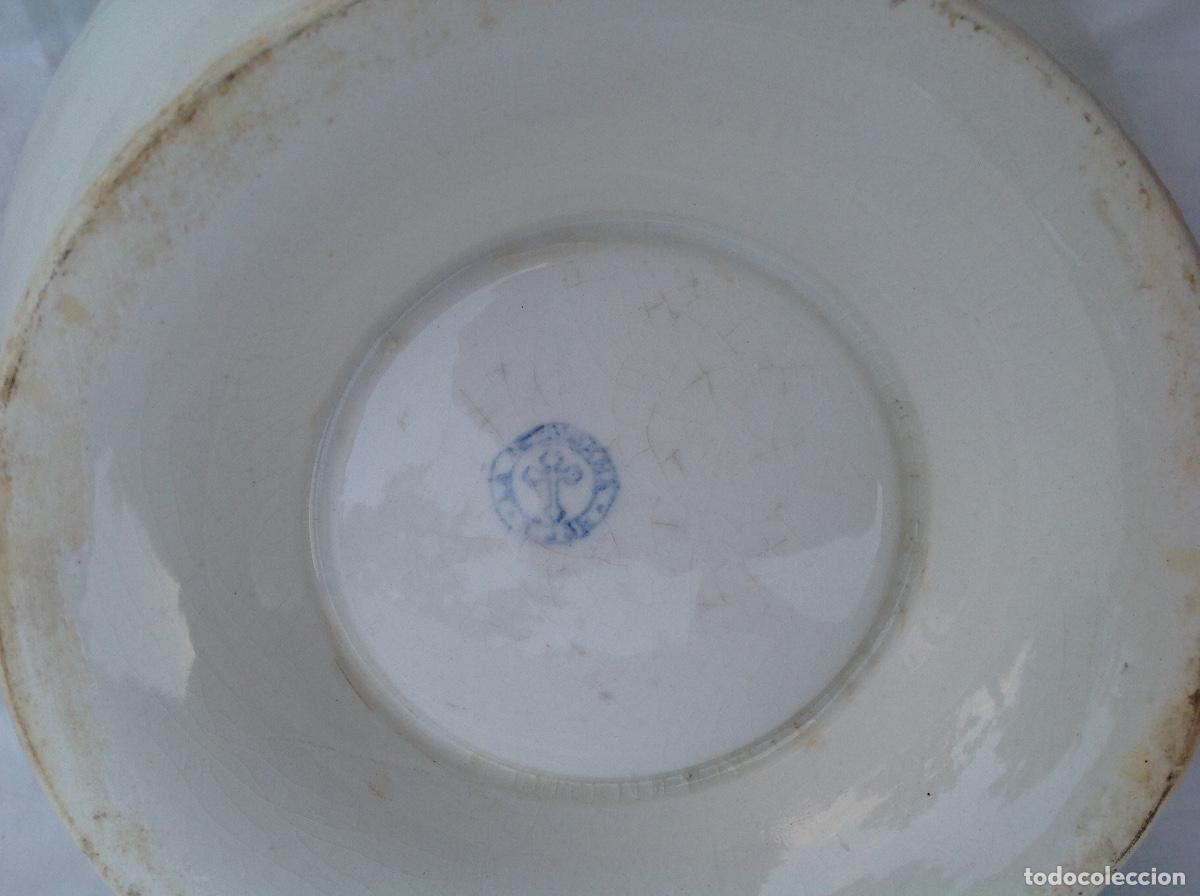 Antig&uuml;edades: Sopera de loza blanca de Pickman - Foto 6