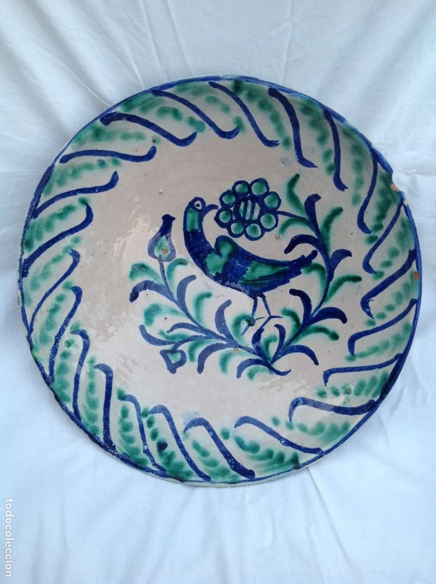 Antig&uuml;edades: Fuente circular onda de ceramica esmaltada de Fajalauza