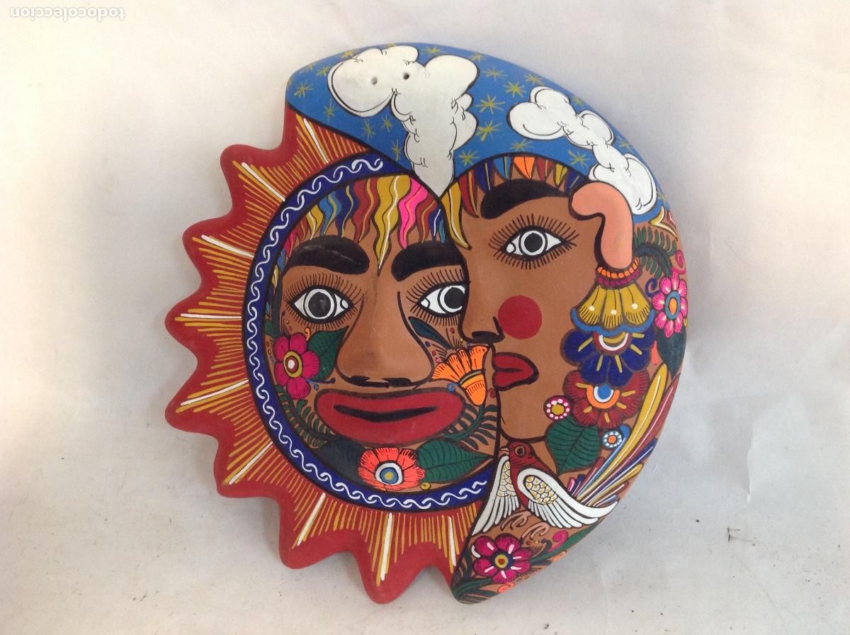 Antig&uuml;edades: Relieve de ceramica representando el sol y la luna. Mexico