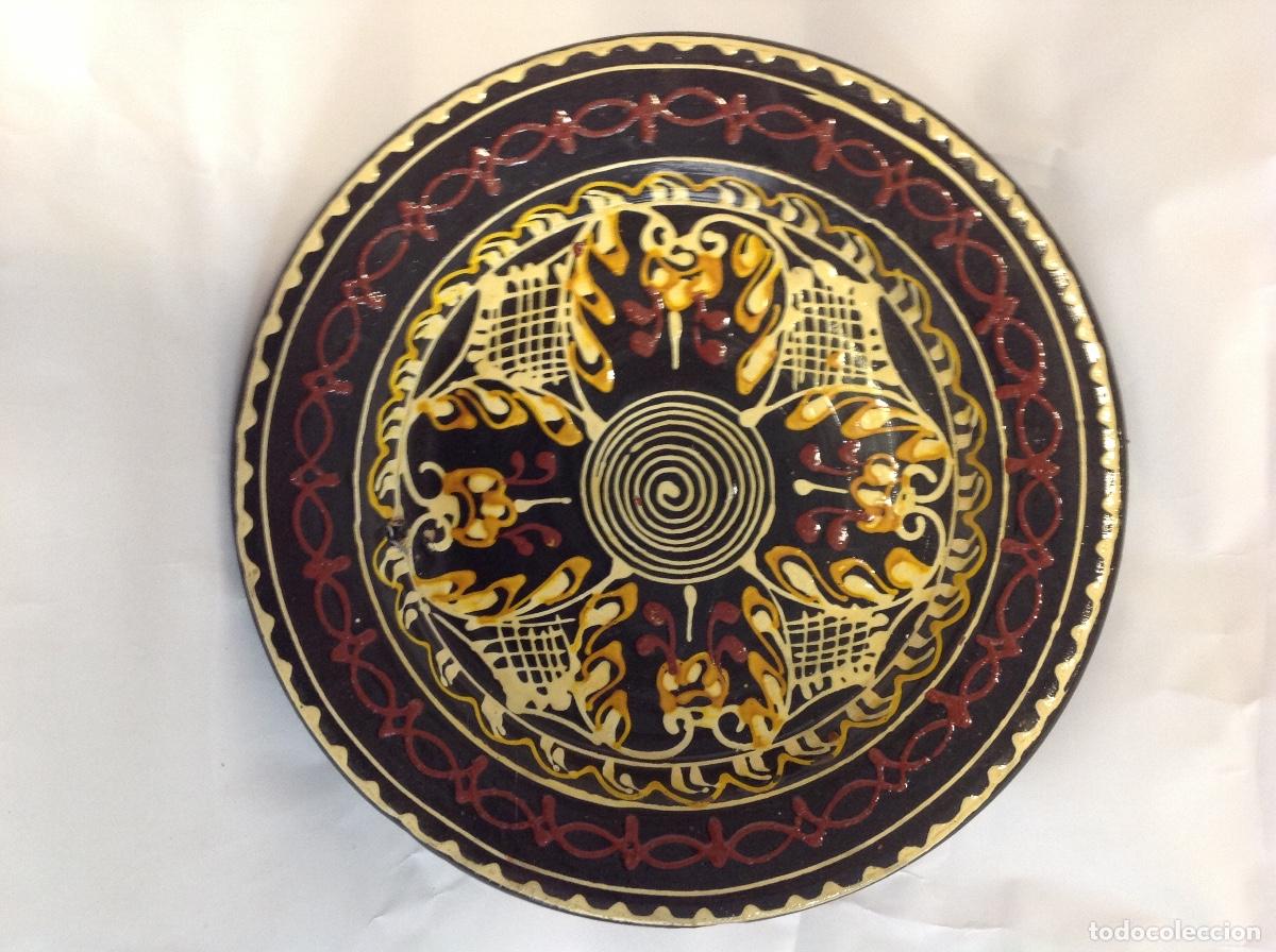 Antig&uuml;edades: plato de ceramica esmaltada