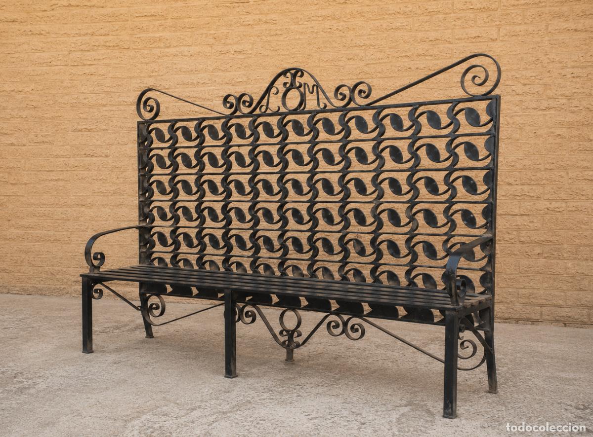 Oggetti Antichi: Banco antiguo de hierro forjado. Banco separador celos&iacute;a antigua de jard&iacute;n o terraza Macetero hierro