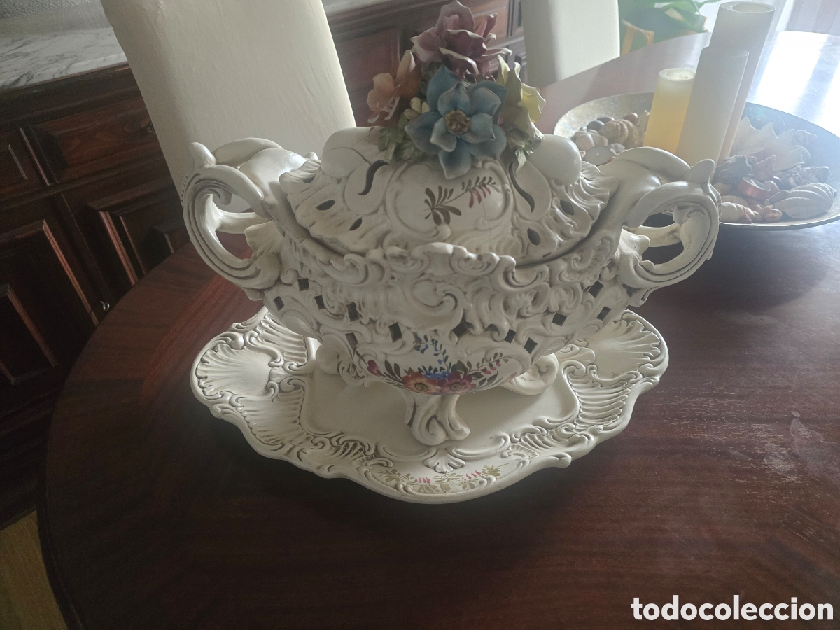 Antig&uuml;edades: Sopera Capodimonte con motivos florales - Foto 5