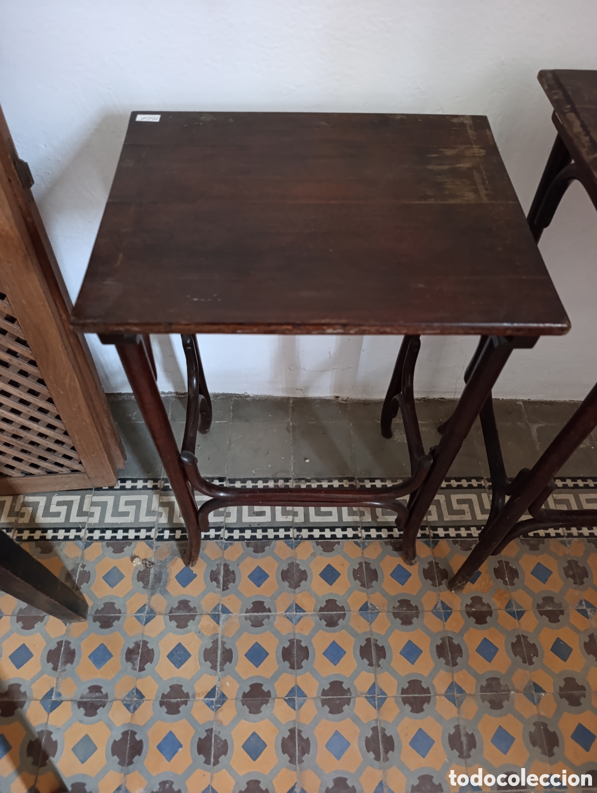 Antig&uuml;edades: Mesa auxiliar estilo Thonet - Foto 2