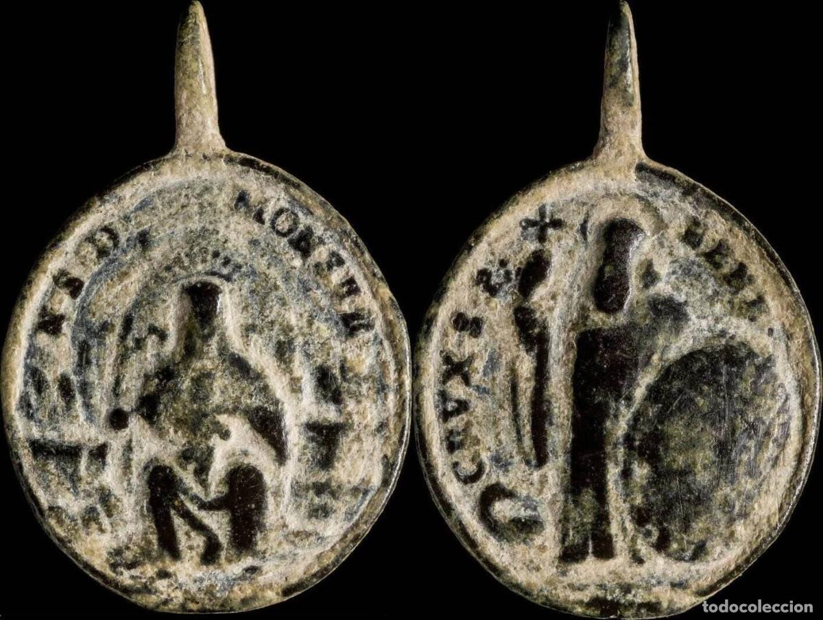 Antiquit&eacute;s: Religious medal XVI-XVII centuries, S. Benito / V. Monserrat, Siglos - 30x21 mm.