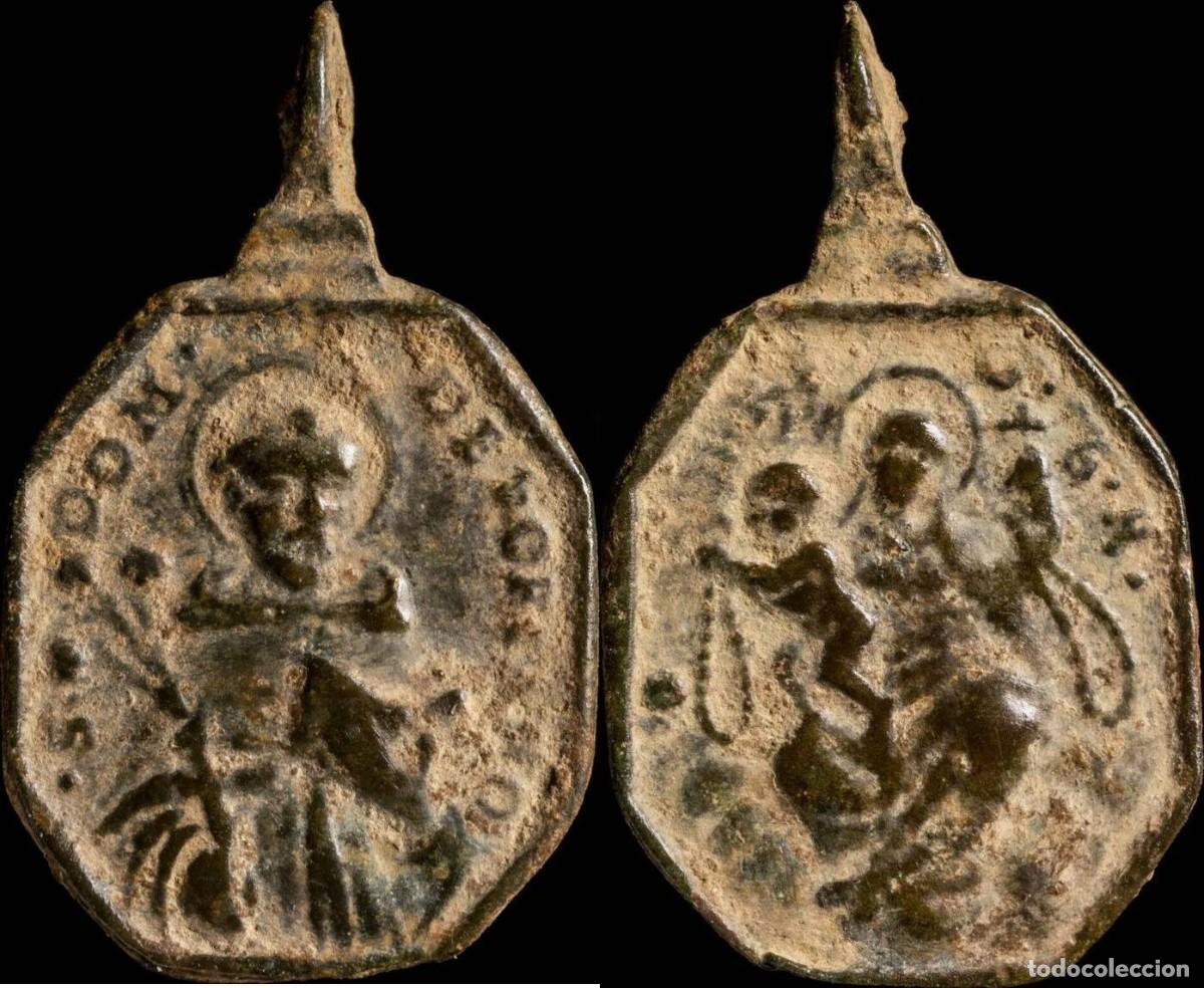 Antiquit&eacute;s: Religious medal XVI-XVII centuries, S. Domingo Soriano / V. Rosario - 27x16 mm.