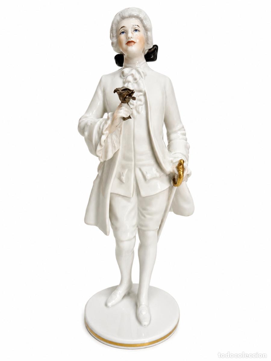Antig&uuml;edades: Octavian, el Caballero de la Rosa - Manufactura de Porcelana Augarten de Viena - Dise&ntilde;ada en 1924