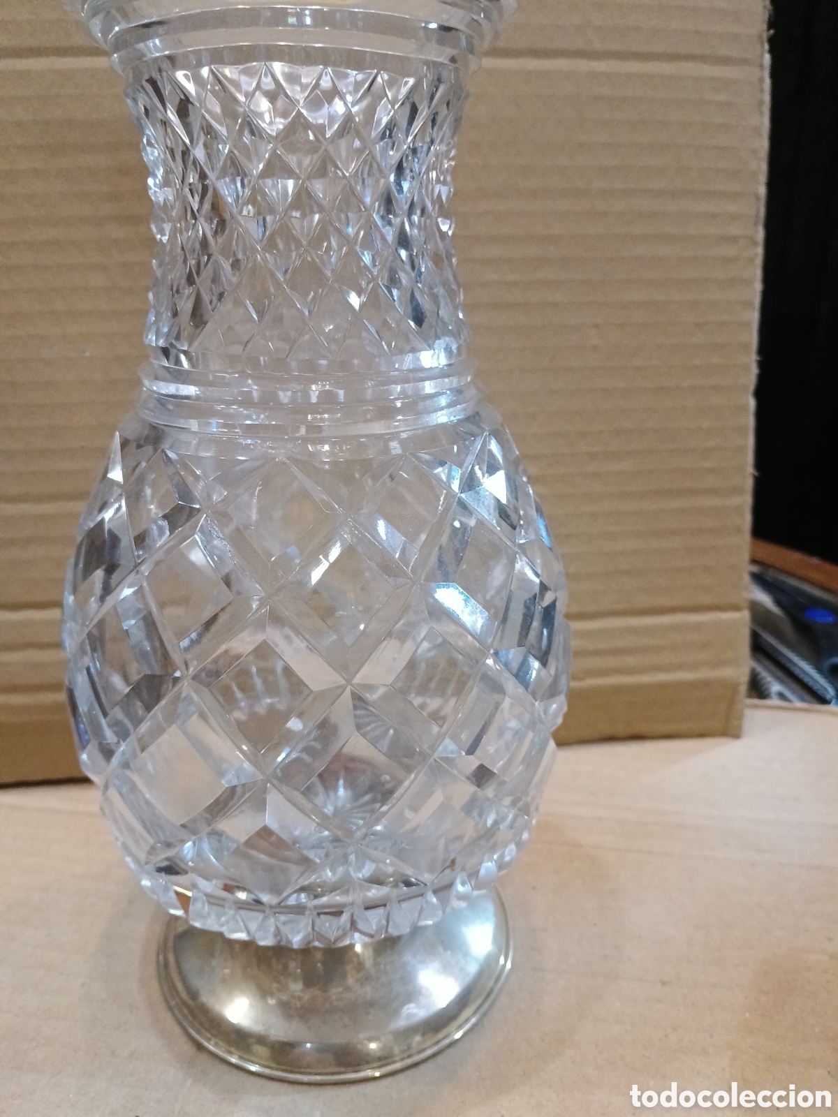 Antig&uuml;edades: Jarr&oacute;n de cristal de tallado con base de plata de ley - Foto 4