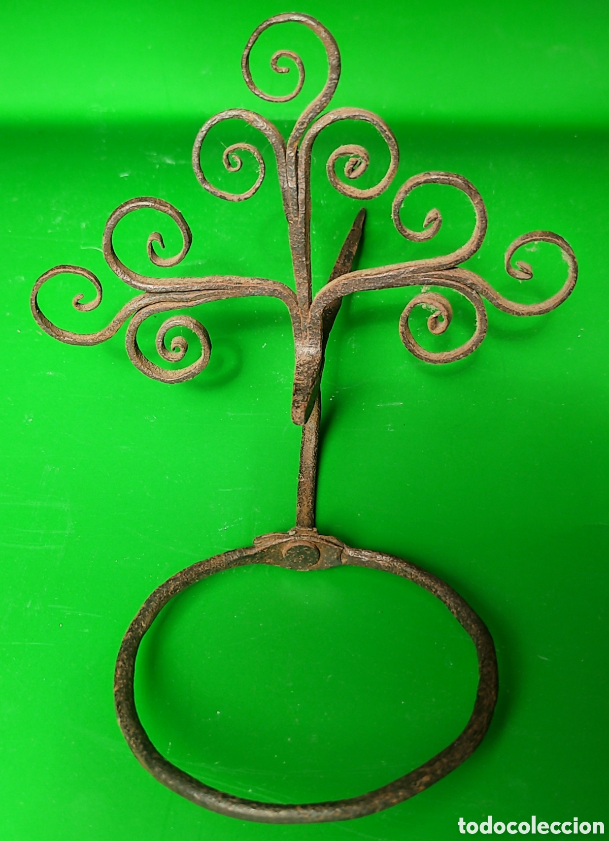 Antig&uuml;edades: Macetero de pared de hierro. Siglo XIX. - Foto 1