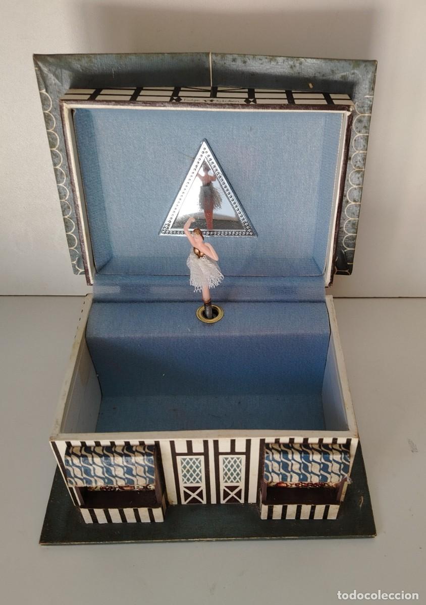 Antig&uuml;edades: mini casa joyero musical