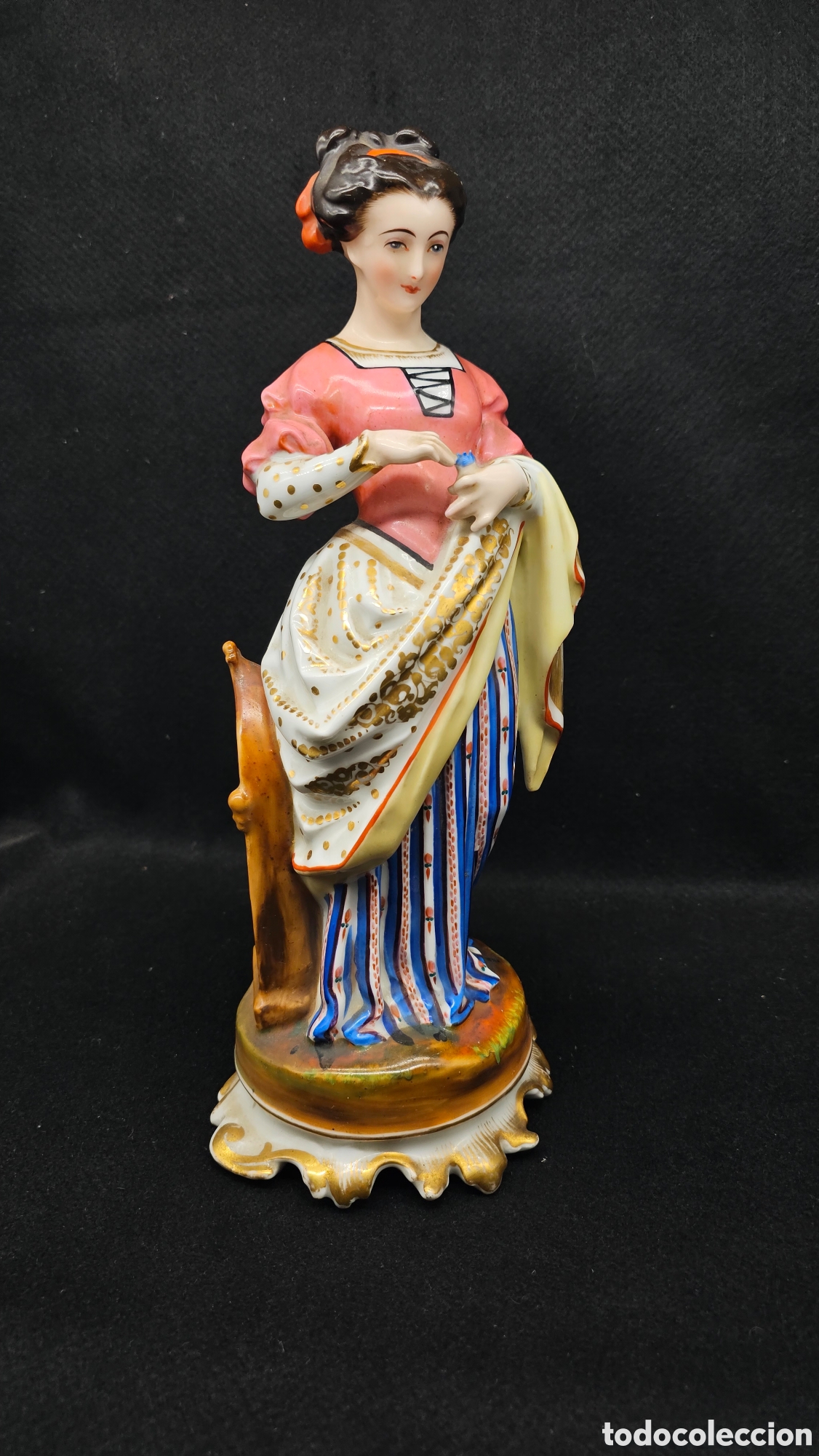 Antig&uuml;edades: Antigua figura de porcelana.......