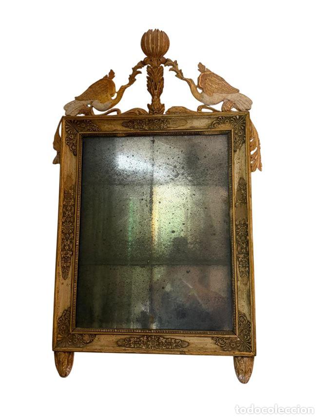 Antig&uuml;edades: ANTIGUO ESPEJO DE PARED DE ESTILO IMPERIO. MADERA POLICROMADA Y CRISTAL DE MERCURIO. FRANCIA. XIX.