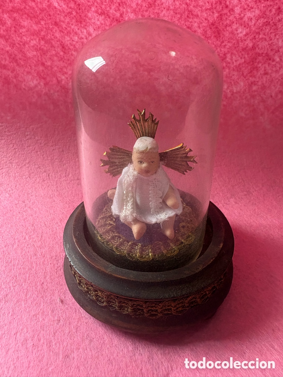 Antig&uuml;edades: Antiguo fanal religioso con santo en biscuit (A8)