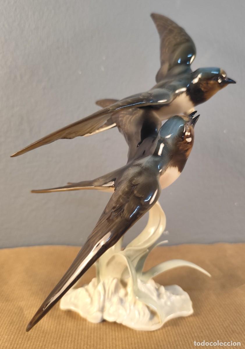 Antig&uuml;edades: Bonita figura de golondrinas en porcelana