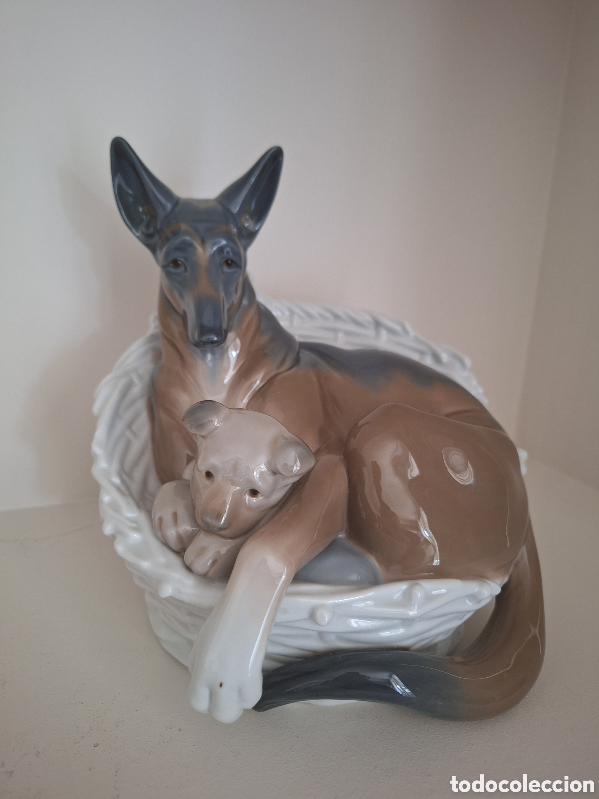 Antig&uuml;edades: Coleccionistas! Figura LLADR&Oacute; &rdquo;Linda con su cachorro&rdquo;