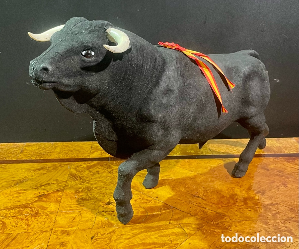 Antig&uuml;edades: Toro Piel de Melocot&oacute;n