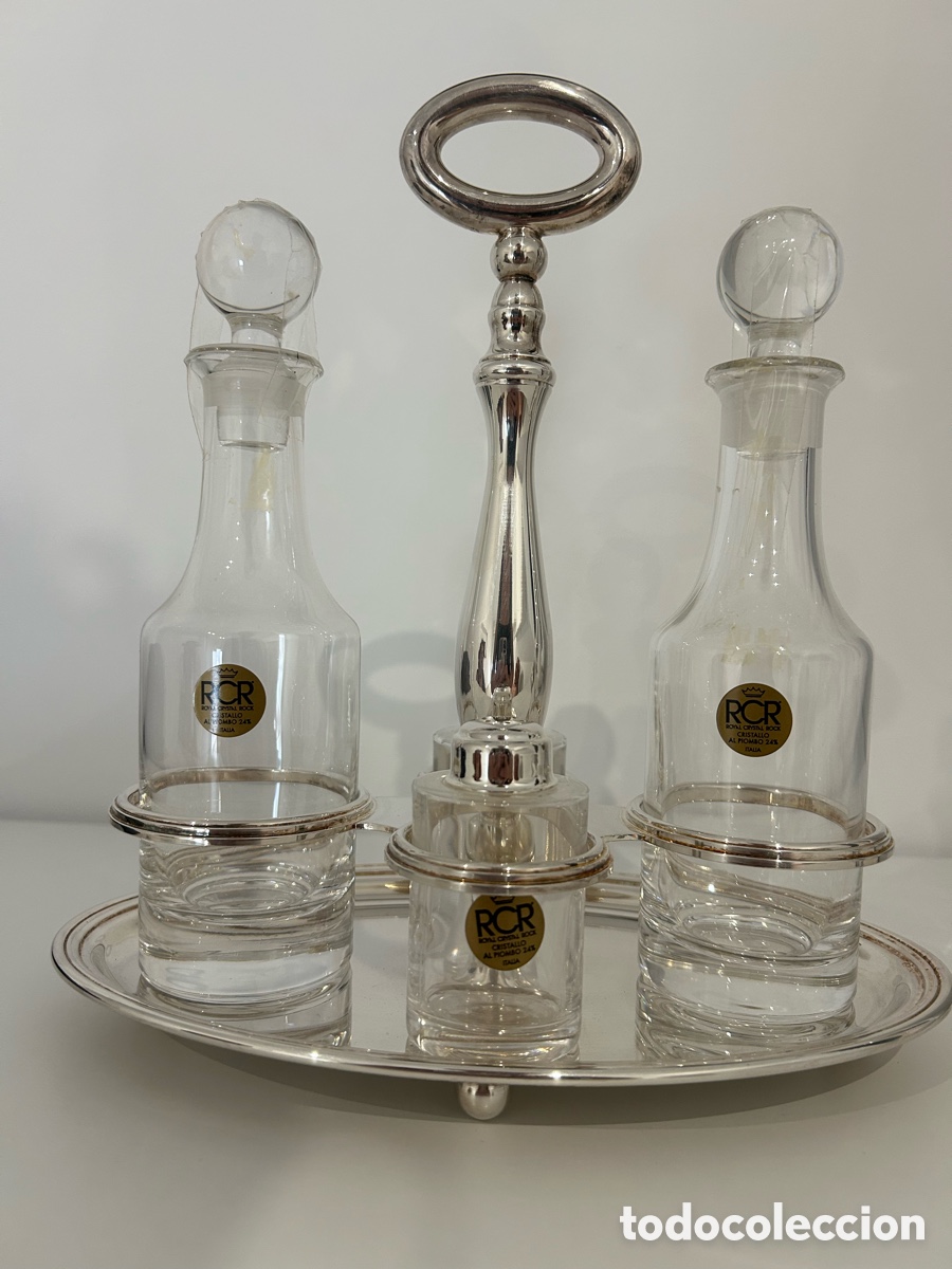Antig&uuml;edades: Juego aceitera y vinagrera RCR Royal Crystal Rock Italia con soporte