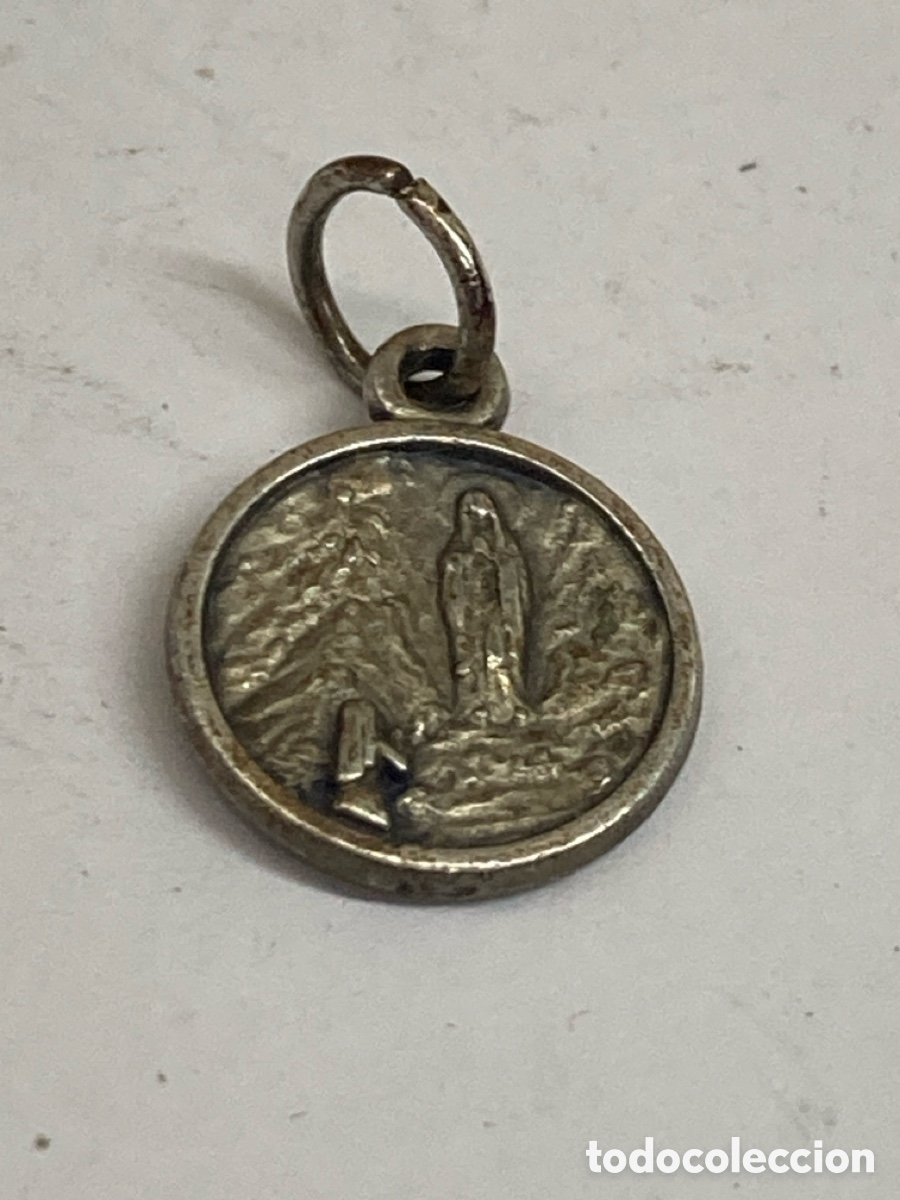 Antig&uuml;edades: Medalla de plata religiosa C632 - Foto 2