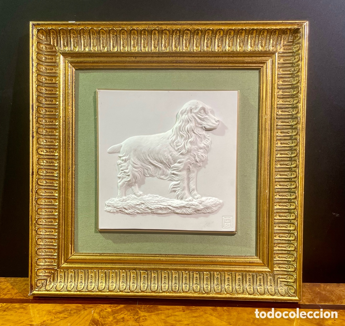 Antig&uuml;edades: Perro de Porcelana Firmada