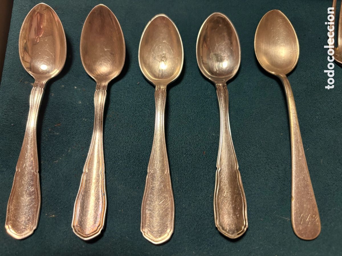 Antig&uuml;edades: 7 cubiertos plata de Meneses