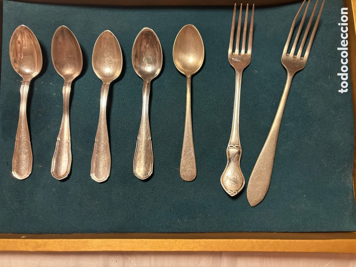 Antig&uuml;edades: 7 cubiertos plata de Meneses - Foto 2