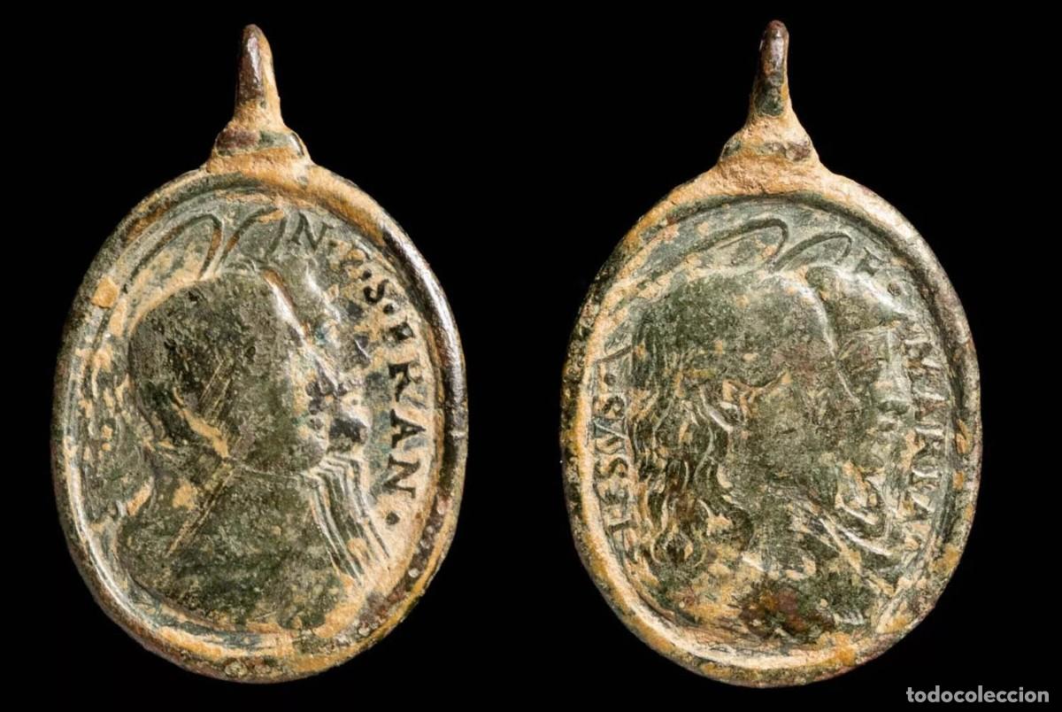 Antig&uuml;edades: Medal XVI-XVII centuries, S. Francisco y S. Ignacio / Salvator Mundis - 33x21 mm