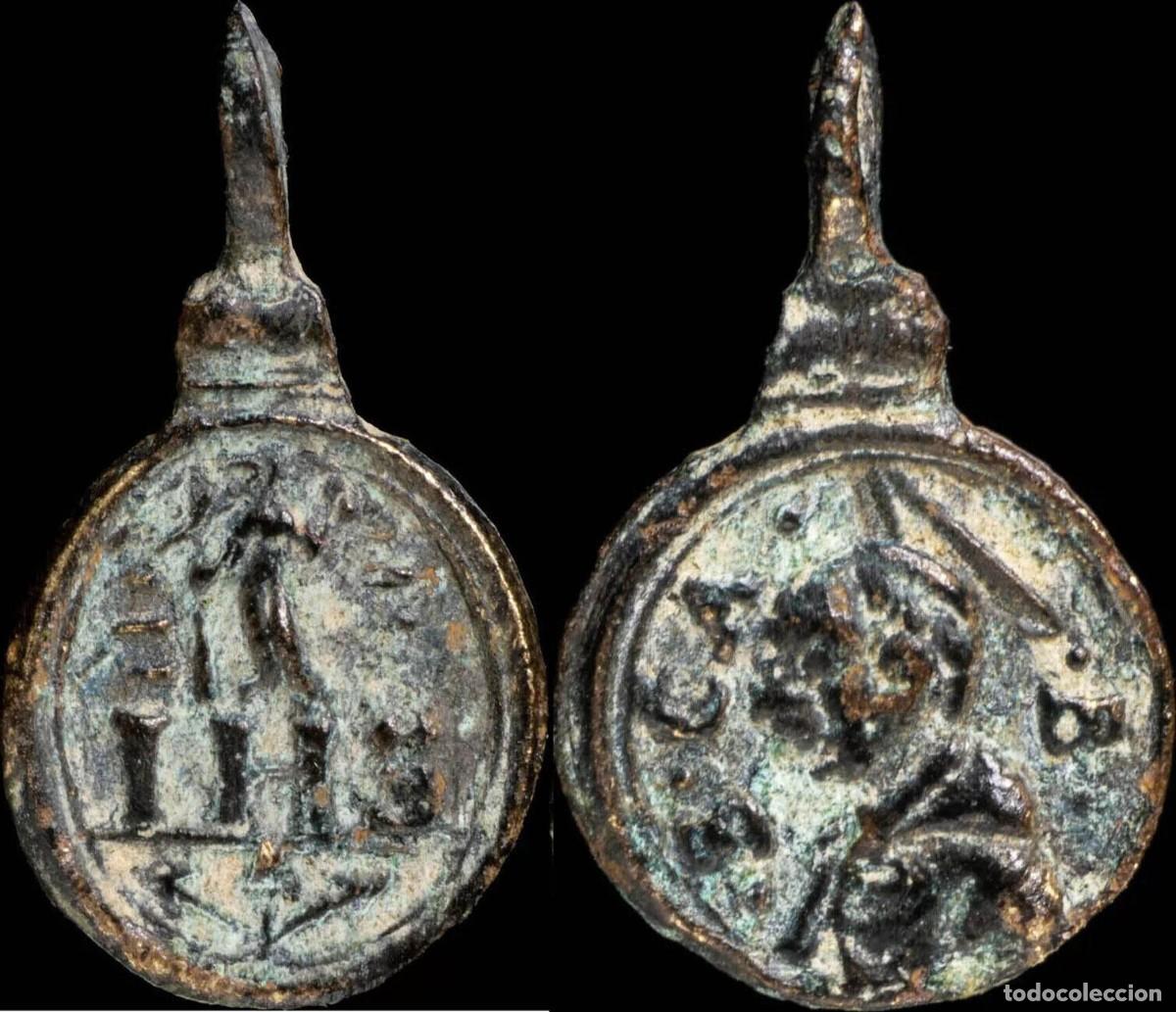 Antiguidades: Medal XVI-XVII centuries, S. Carlos Borromeo /Nomina Sacra - 19x16 mm.